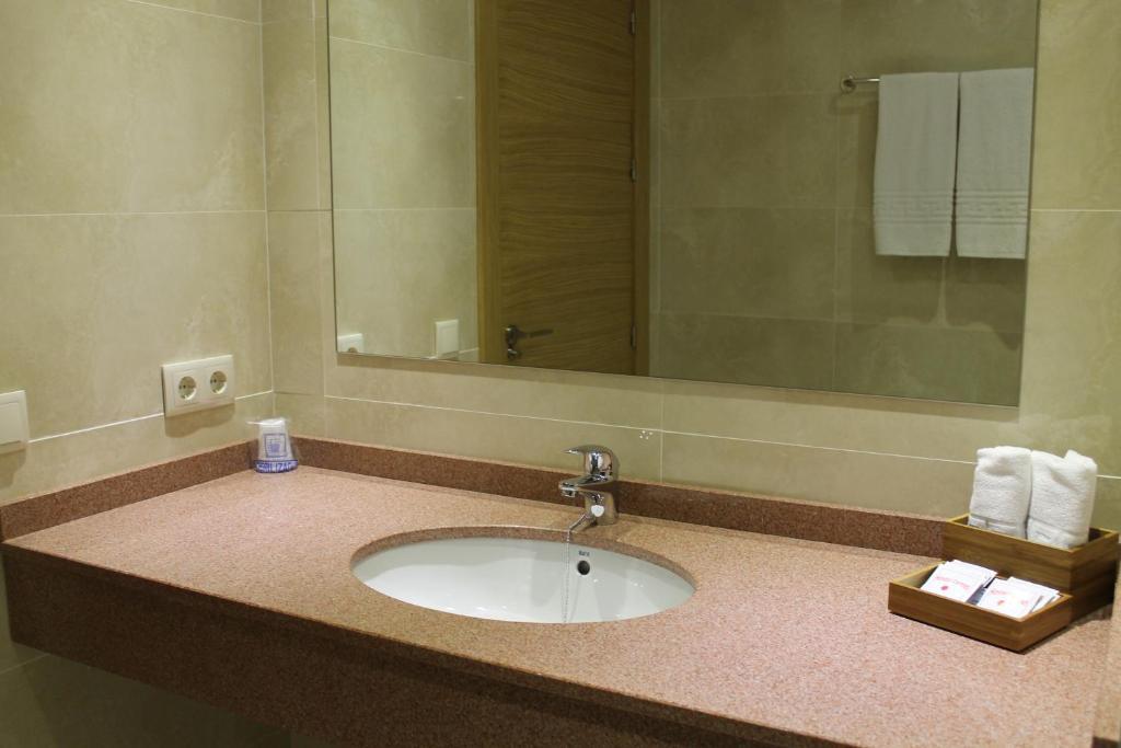 Hotel Carmen 2*