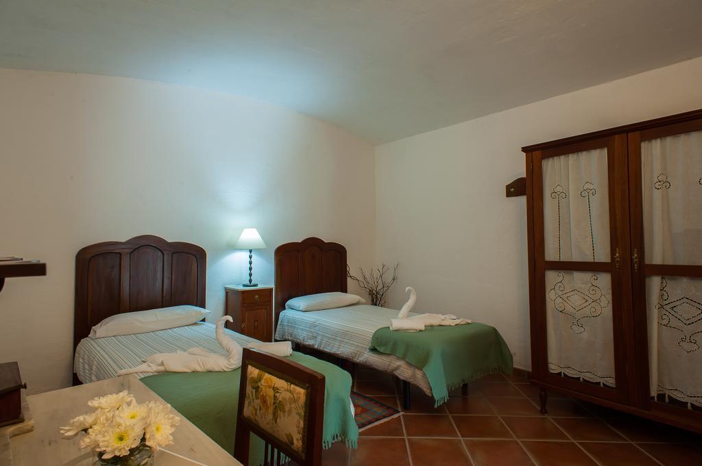 Casa-cueva El Pastor Country house *