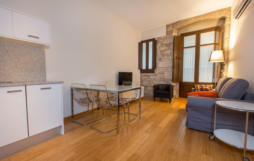Girona Housing Ginesta 9 *