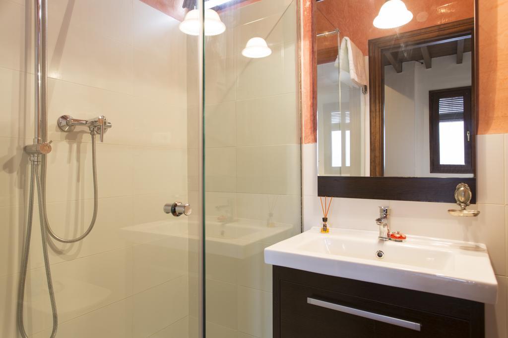 Puerta Elvira Centro Free Parking Apartment Granada