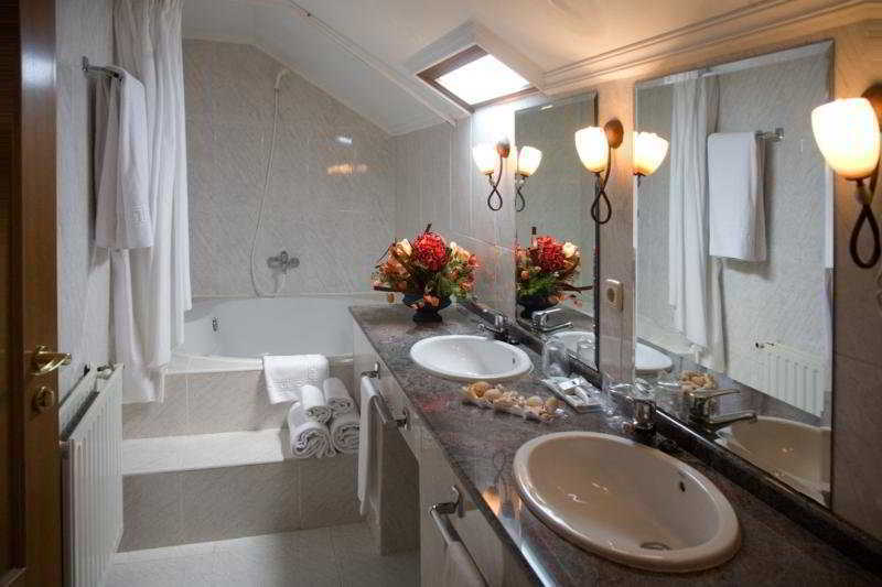 Oria Hotel