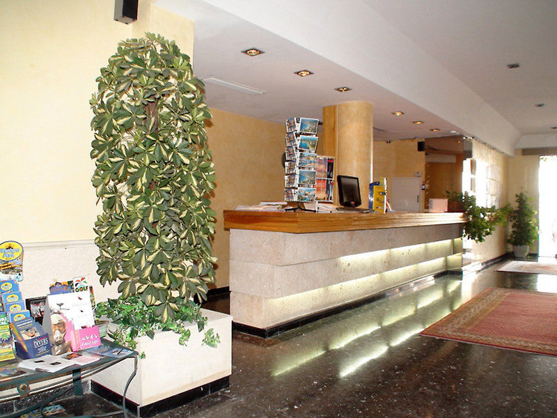 Roc Oberoy - Adults Only Hotel