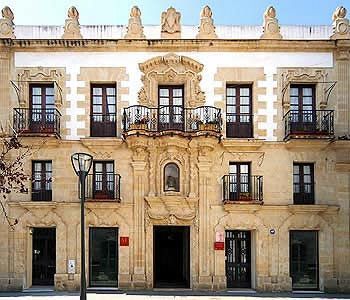 Casa Palacio De Leones