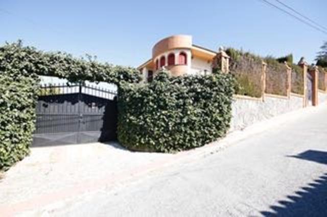 Nazari Country house