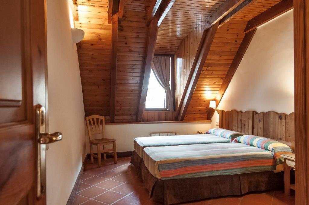 Vilagaros Aparthotel Garos