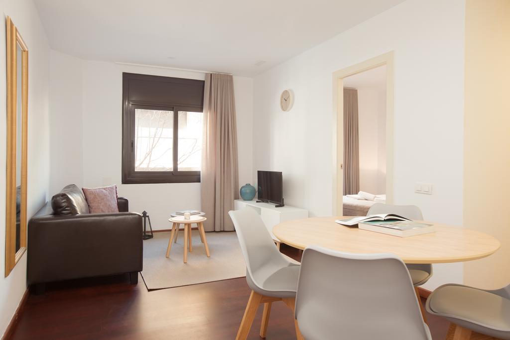 Click&flat Europa Fira Apartment