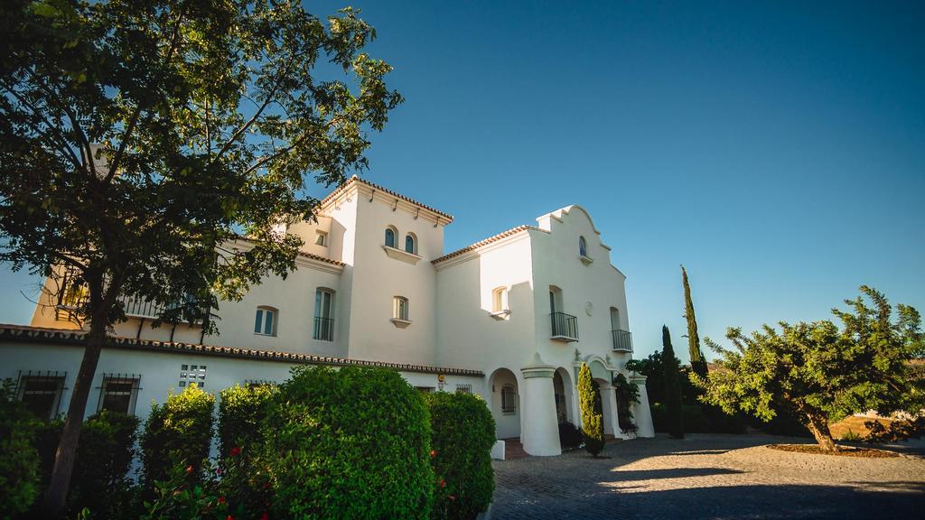 B Bou Cortijo Bravo Hotel 4*