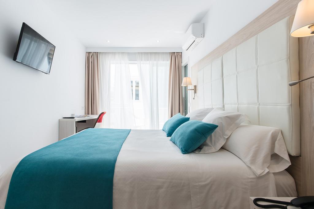 Hostal Menurka *