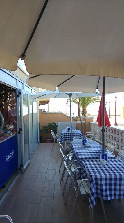 Guest house Hostal Cubelles Cubelles