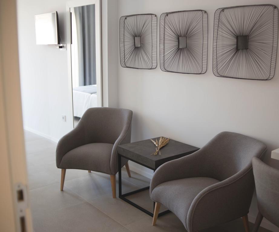 El Trebol Bar & Only Adults Guest house *