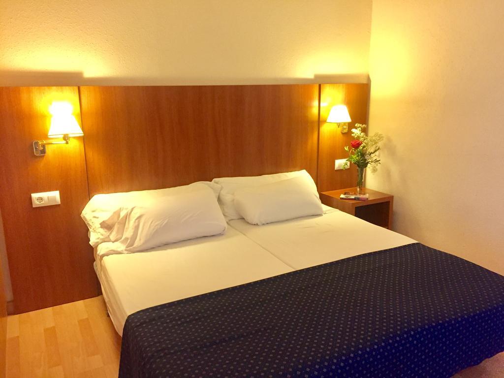 Ona 4*