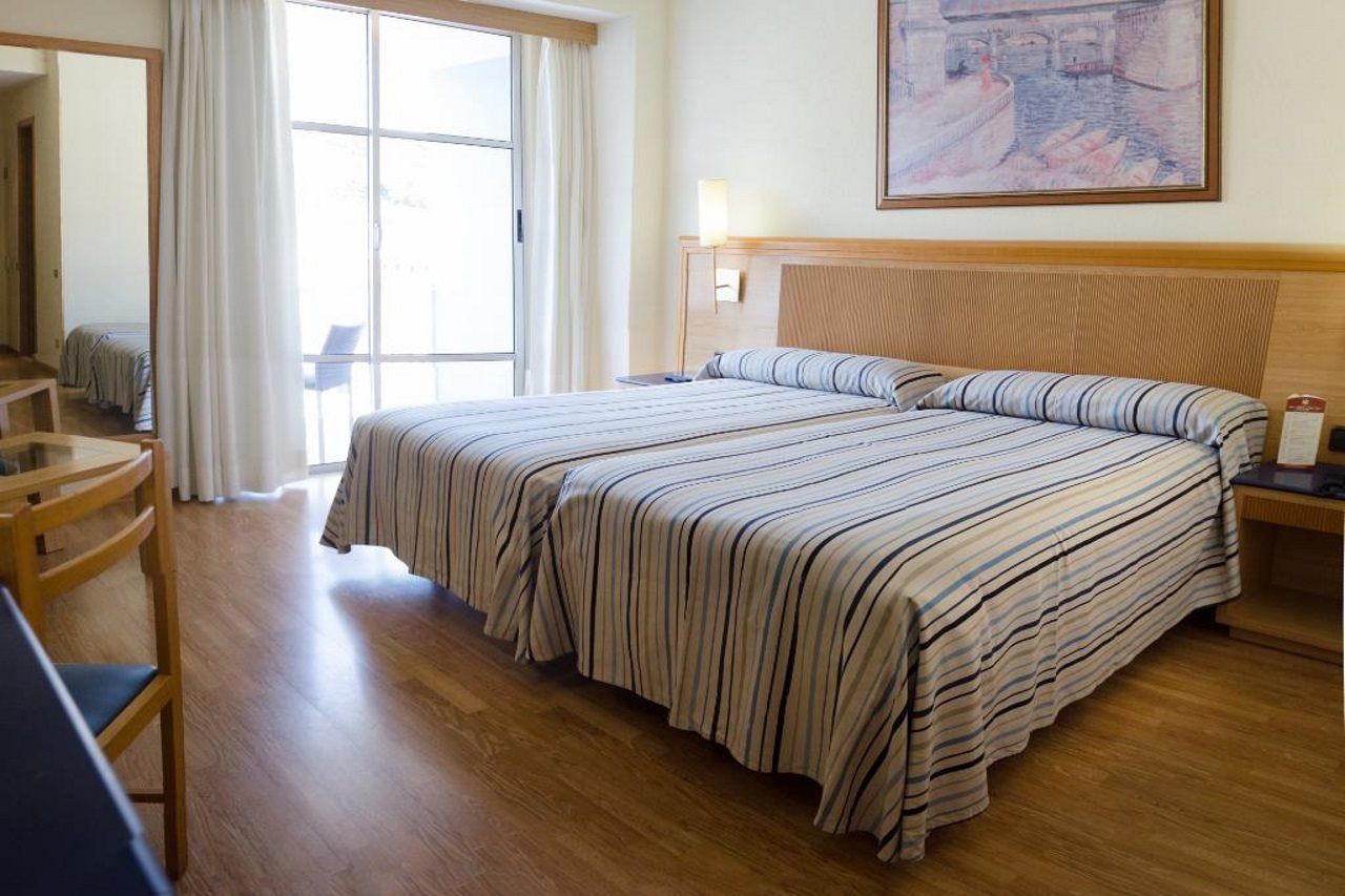 Hotel Catalonia Vegas 4*