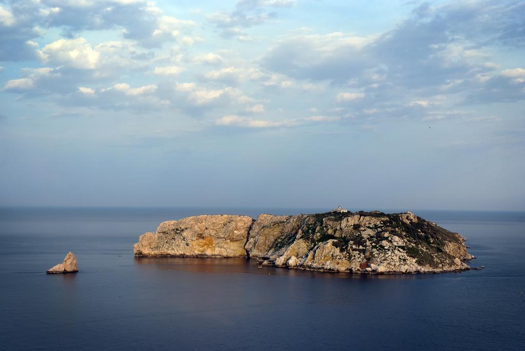 Hotel & Diving Les Illes 3*