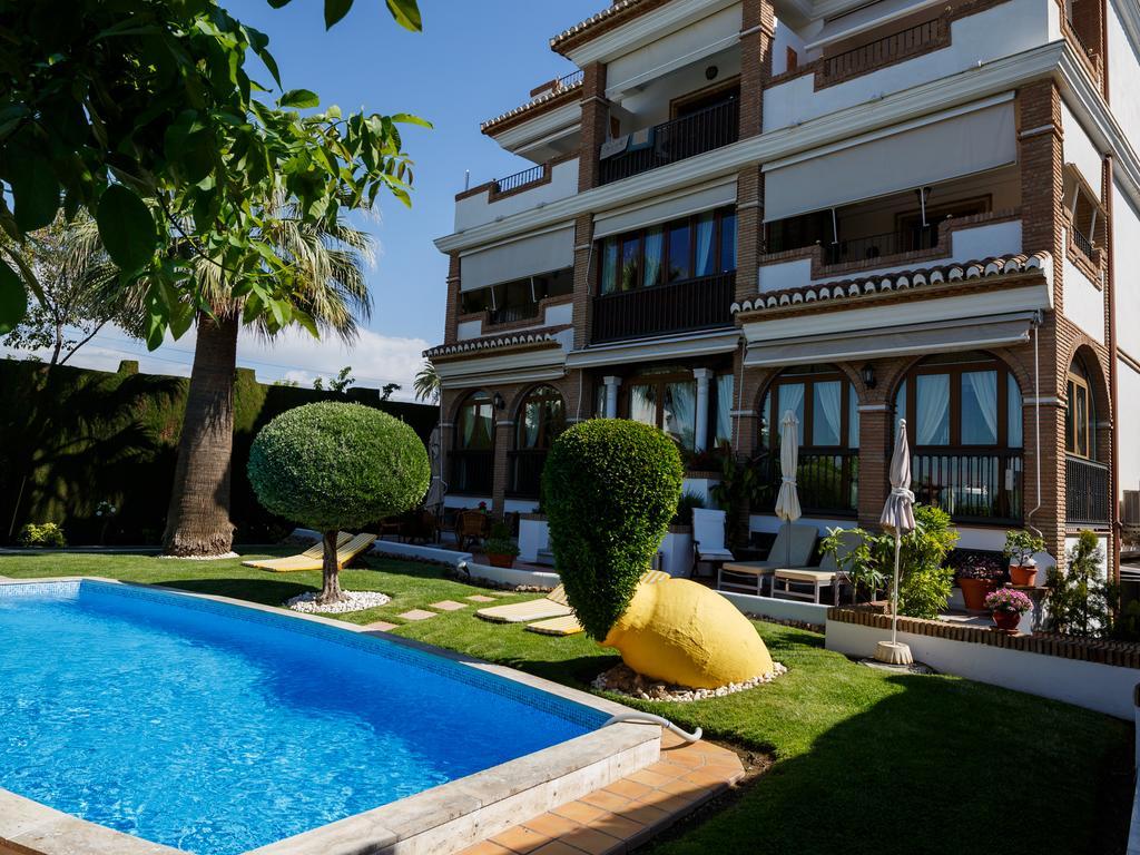 Sur Hotel Huétor Vega