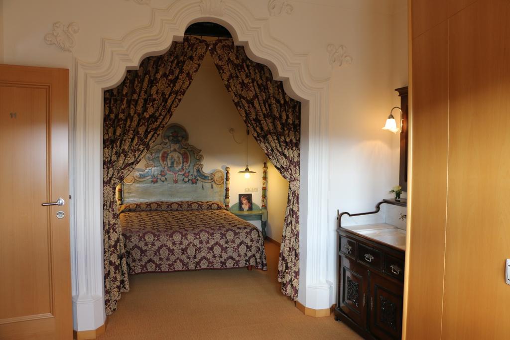 Palouet De Segarra Hotel *