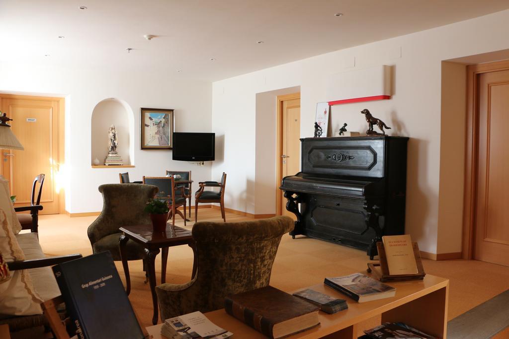 Hotel Palouet De Segarra Palouet