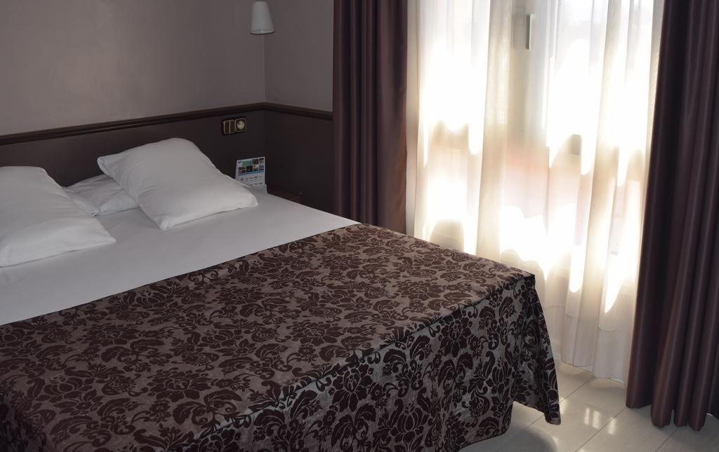 Centro Urbis Hotel 3*