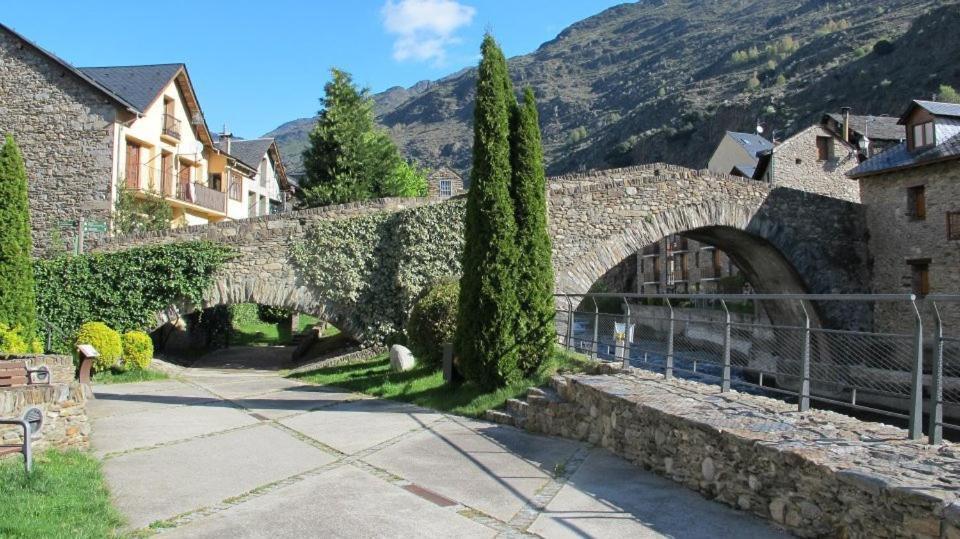 Pensio La Creu 2* Esterri d'Àneu