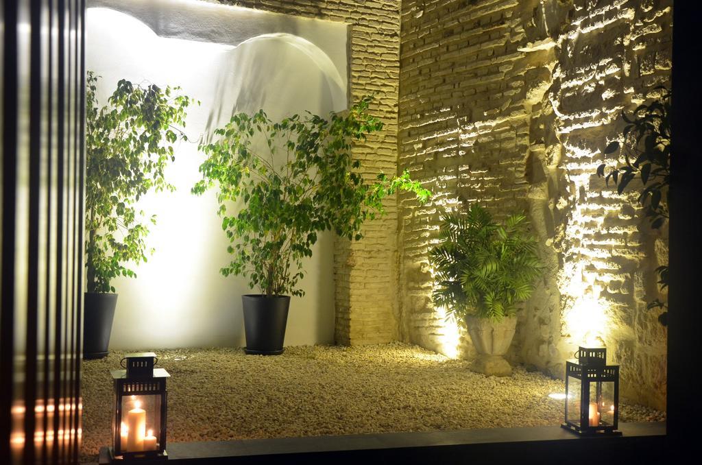 Atrium Apartment *
