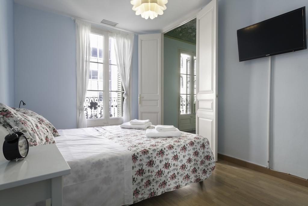 Apartment & Deco Eixample *