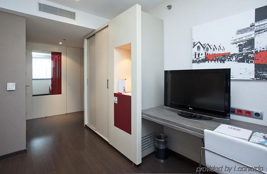 Ilunion Hotel 4*