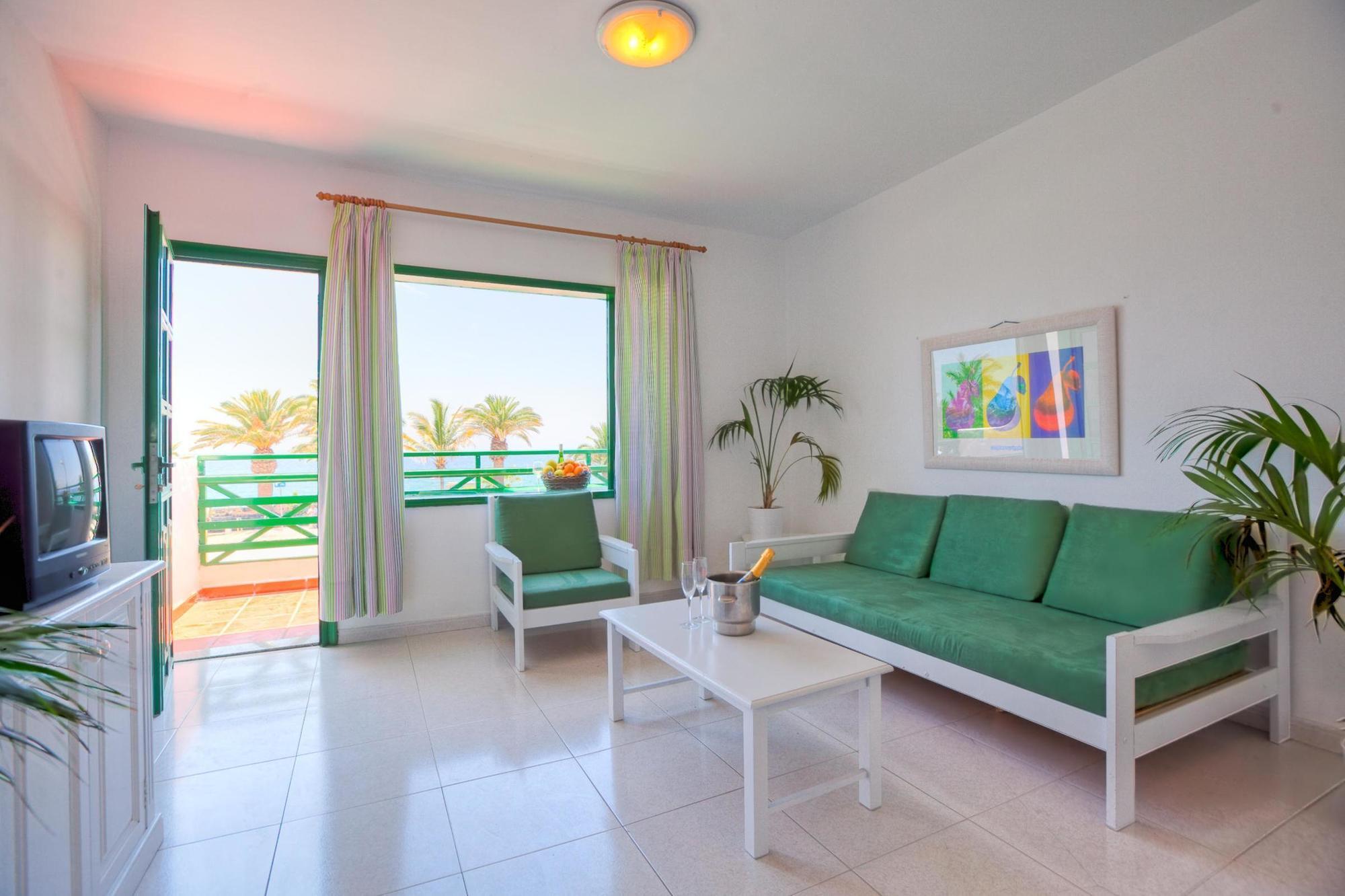 Apartahotel Rocas Blancas 2*