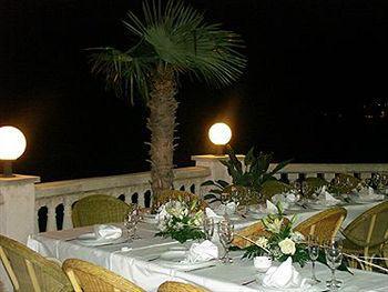 Grifeu Hotel 3*