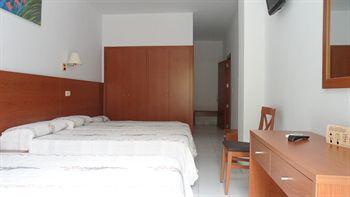 Sant March Hotel *