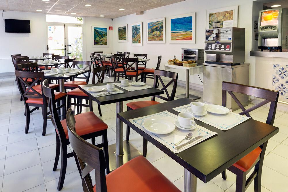 Sant March Hotel *