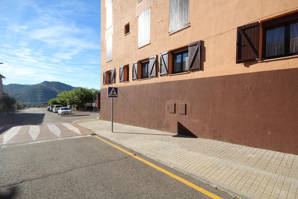 Ca La Lluisa - Holiday Apartment Salas de Pallas