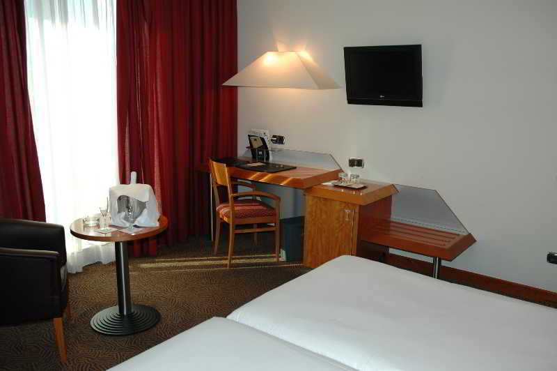 Abba Sants Hotel 4*