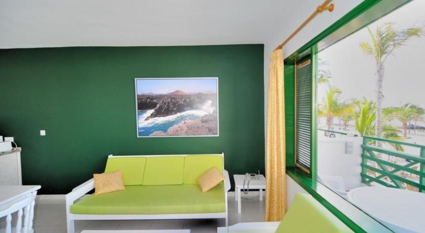 Apartahotel Rocas Blancas Puerto del Carmen (Lanzarote)