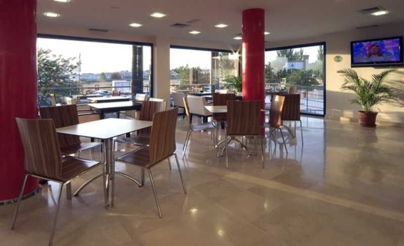 Hotel Yit Conquista De Granada 4*