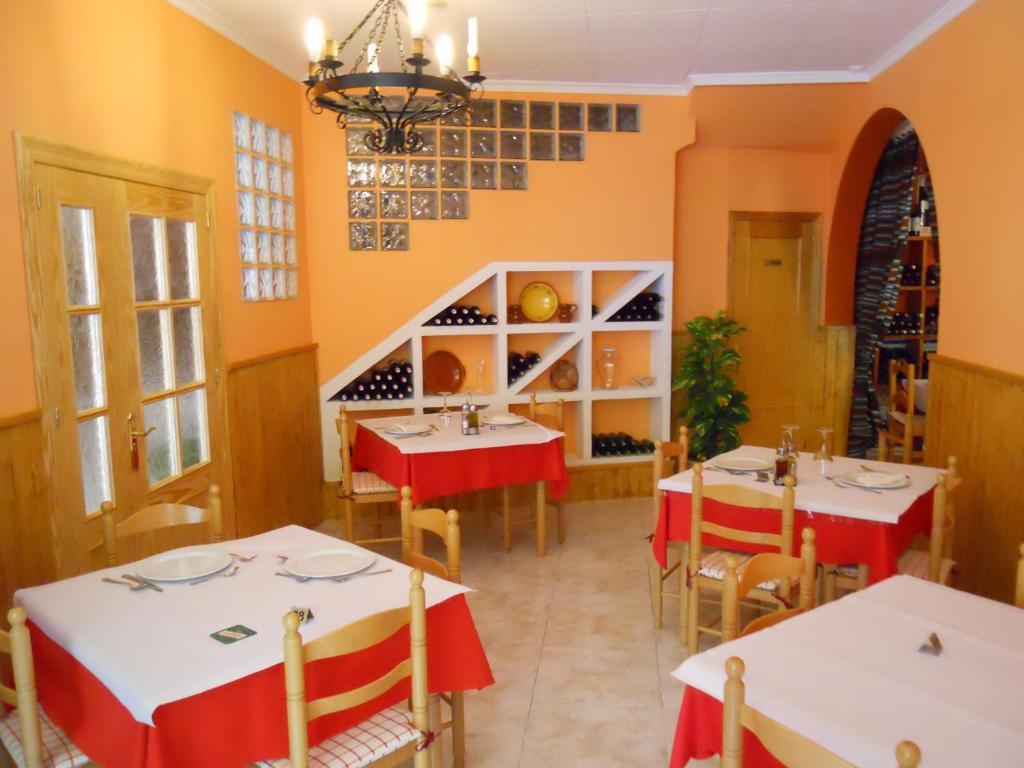 Pensión Restaurante La Piscina Canjáyar