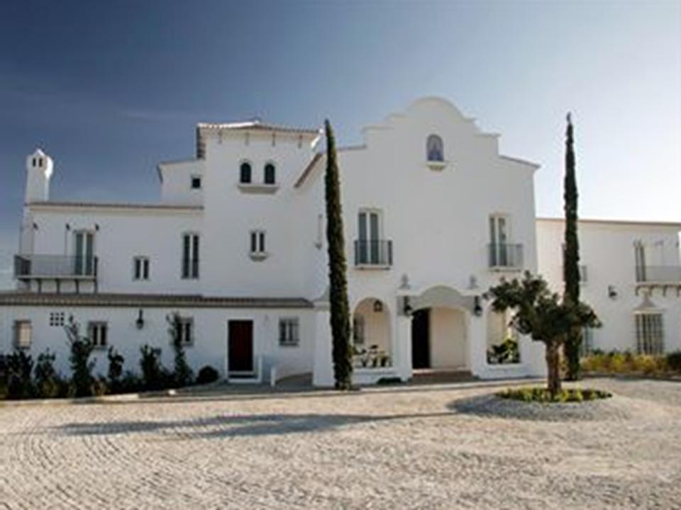 B Bou Cortijo Bravo 4*