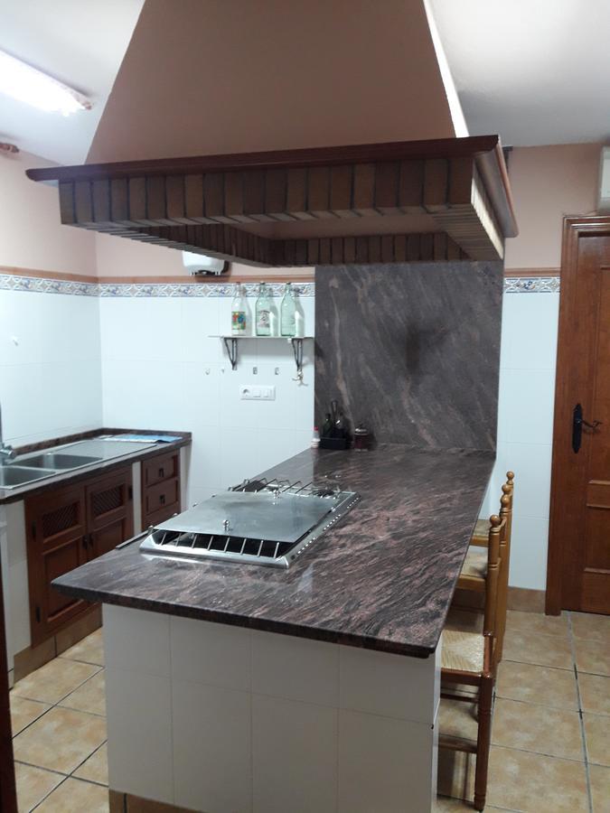 Casa Rural Los Naranjos Piscina Y Pista Tenis Privada Holiday home
