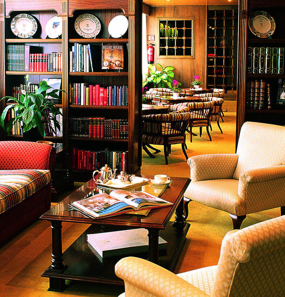 Hotel El Castell De Ciutat - Relais & Chateaux