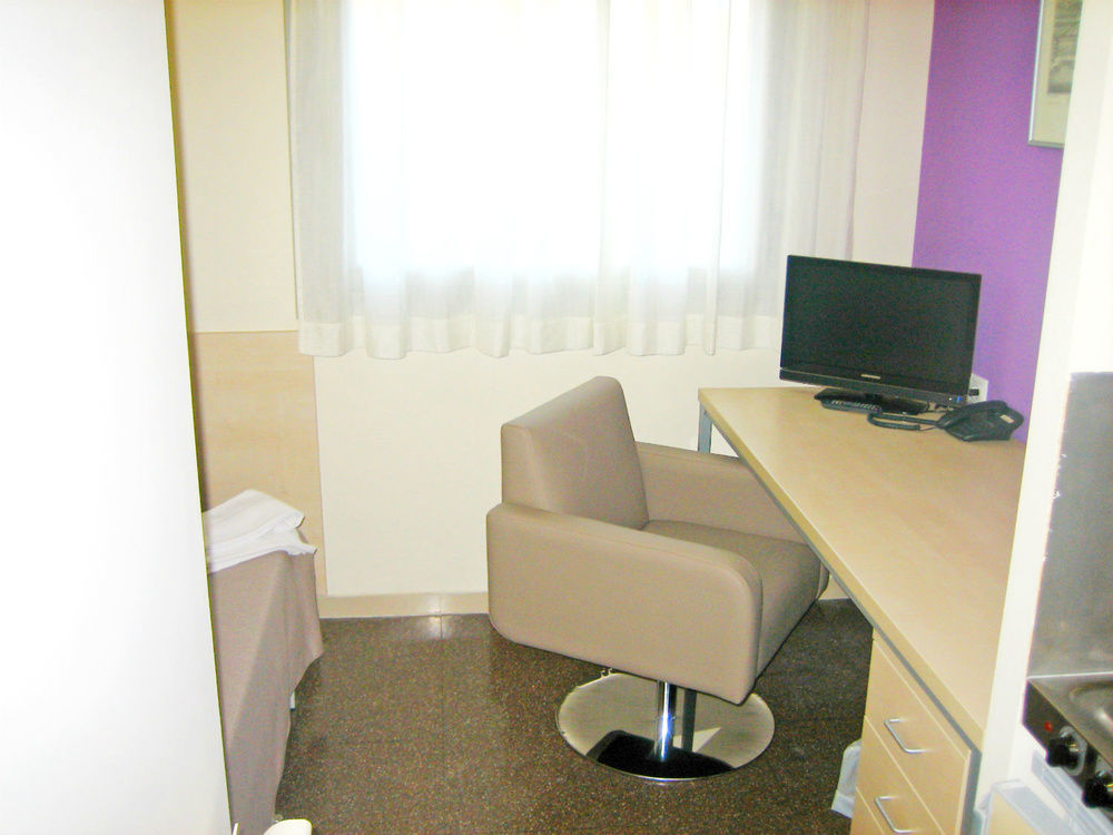 Residencia Universitaria Resa Abedules Pamplona