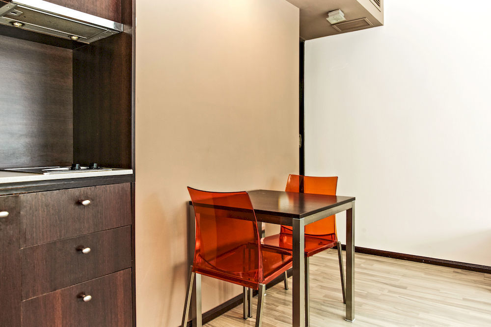 Hotel Ginosi Basics Centric Apartel 4*