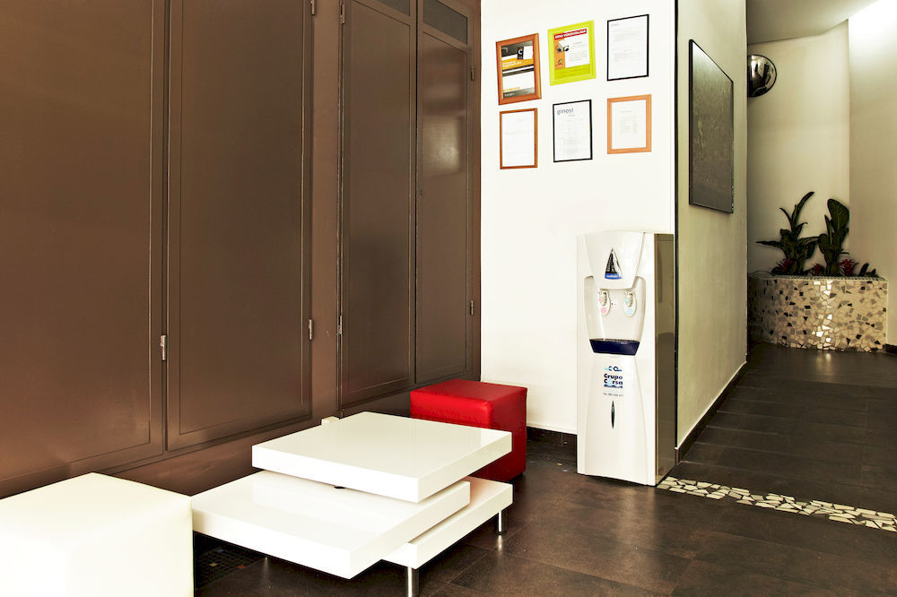 Ginosi Basics Centric Apartel Castelldefels