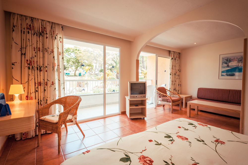 Abora Interclub Atlantic By Lopesan Hotel 4*