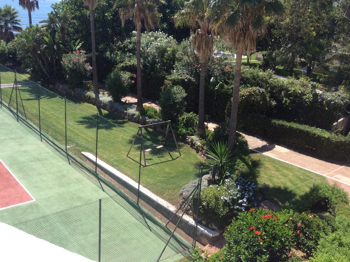 Mansion Alhamar - 2 Bedroom, Frontline Beach, Mountain Views, Full Size Pool, Tennis Courts, Close To Shops, On-site Bar & Chiringuito Apartamento