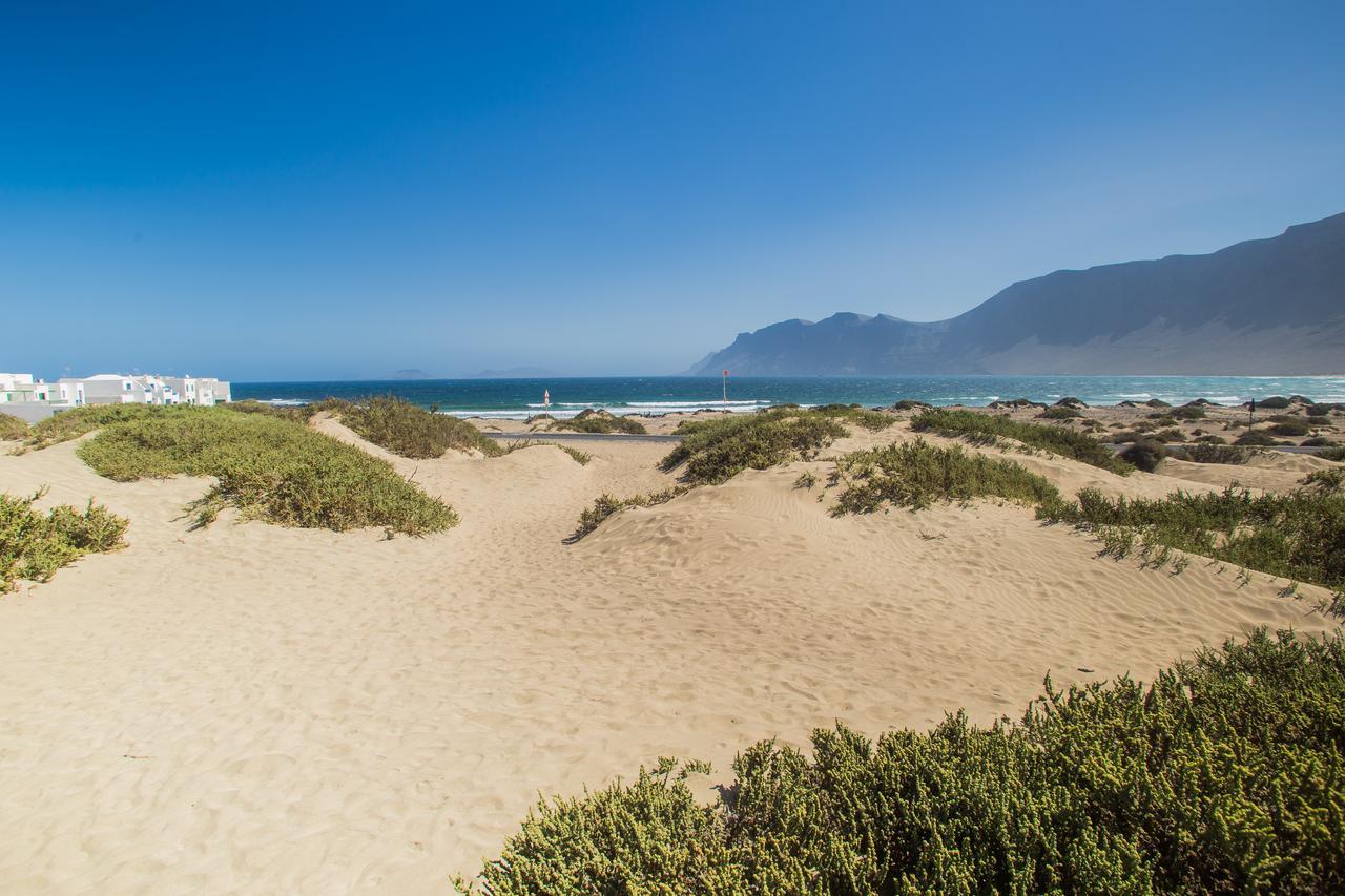 Views Iii * Famara