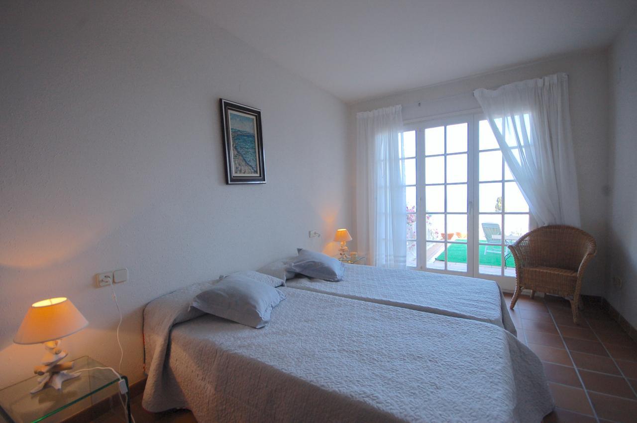 Lets Holidays Sailor House With Sea Views