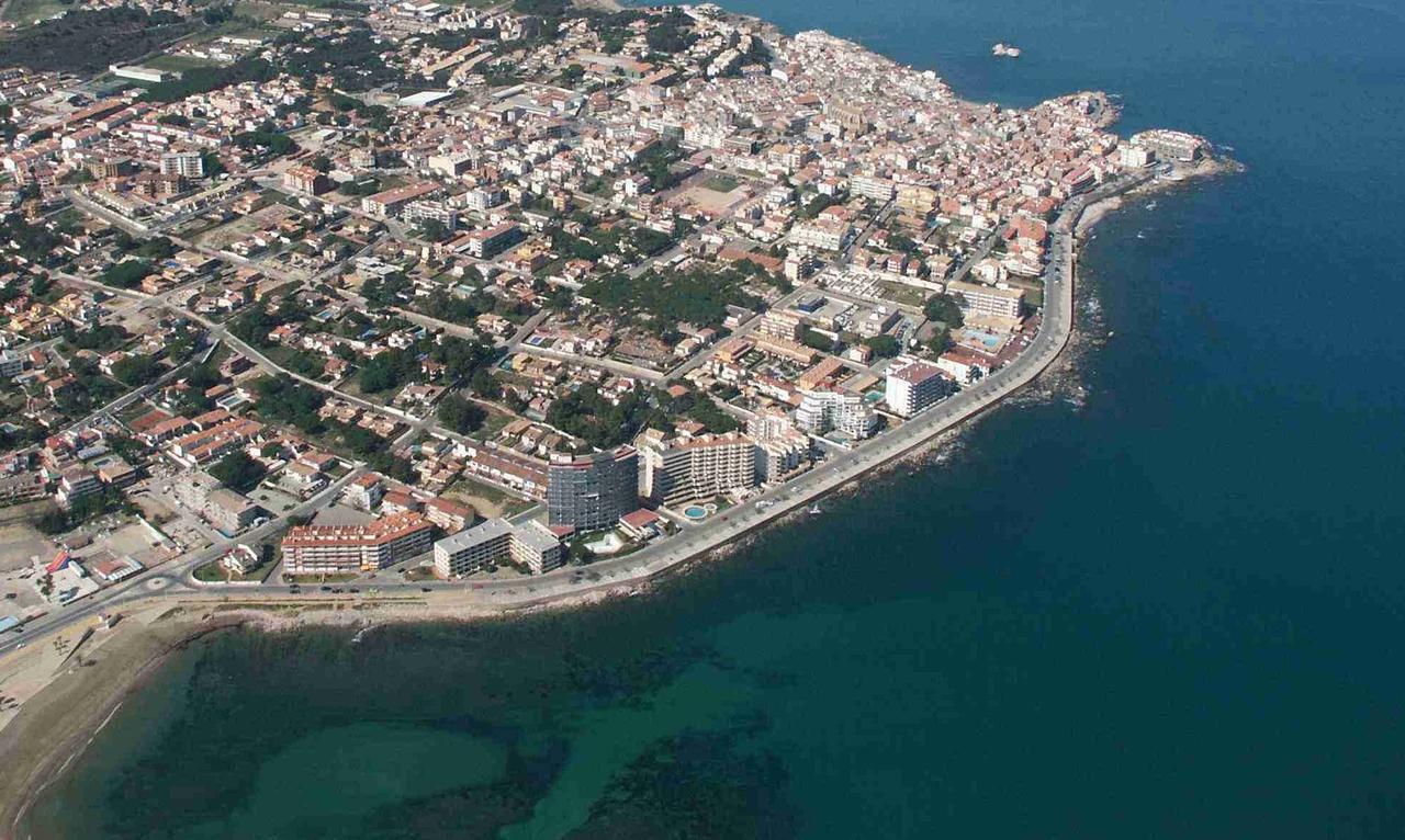 Apartment Cala Montgo - *