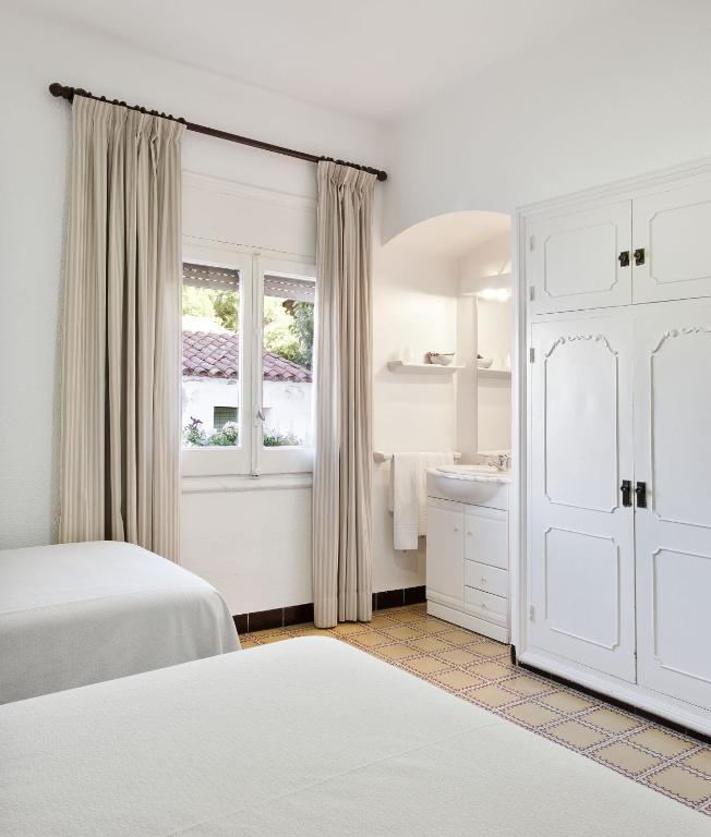 La Goleta Hotel 2*