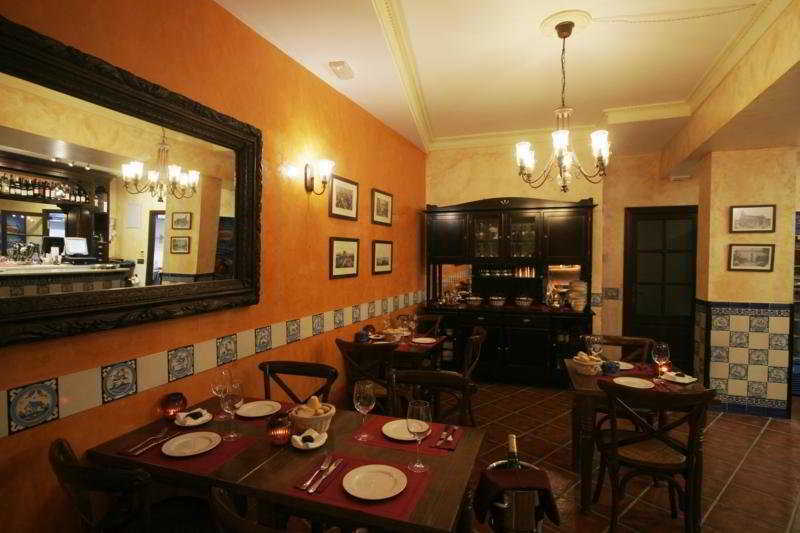 Casa Palacio De Leones