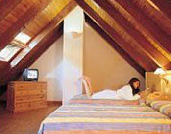 Vilagaros Aparthotel Garos