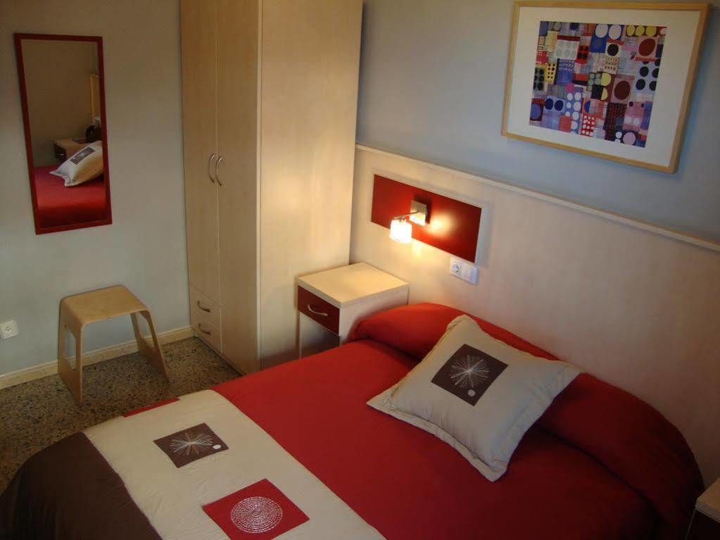 Hostal Badalona 2*