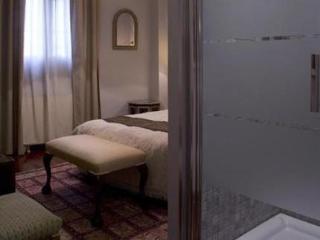 Aparthotel Almunia De San Miguel 2*